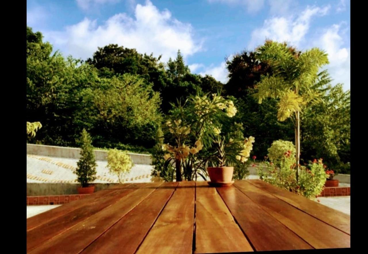 Daisy'S 2 Bedroom Family Home For Up To 5 Guests With Garden & Bbq Szamed-sziget Kültér fotó