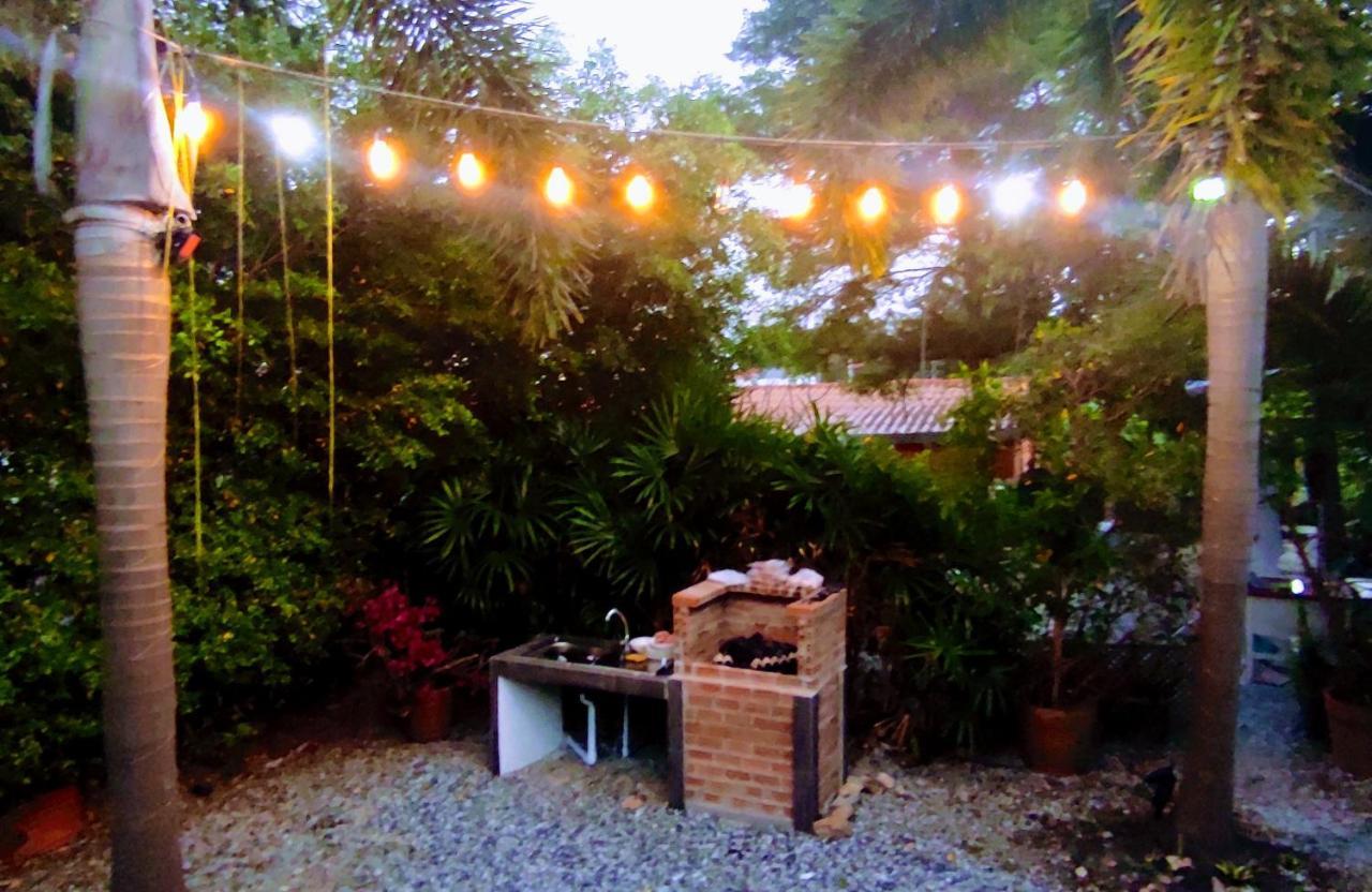 Daisy'S 2 Bedroom Family Home For Up To 5 Guests With Garden & Bbq Szamed-sziget Kültér fotó