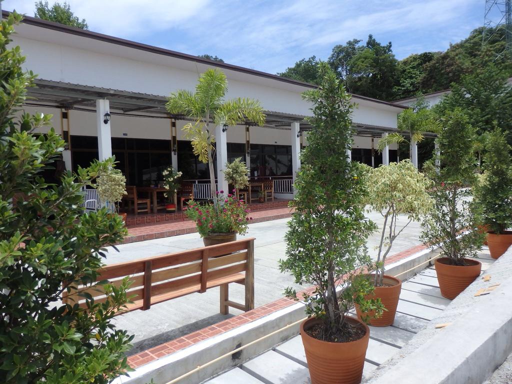 Daisy'S 2 Bedroom Family Home For Up To 5 Guests With Garden & Bbq Szamed-sziget Szoba fotó
